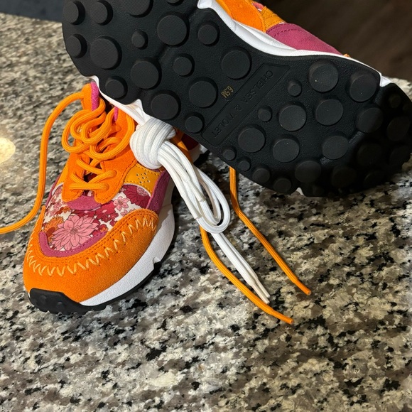 Woman sneakers - Picture 4 of 6